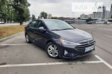 Седан Hyundai Elantra 2019 в Киеве