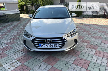 Седан Hyundai Elantra 2016 в Ивано-Франковске