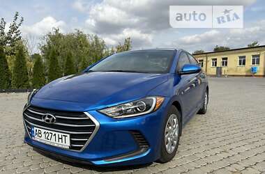 Седан Hyundai Elantra 2017 в Ильинцах