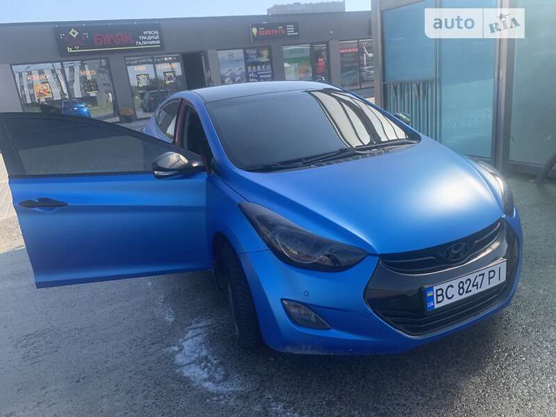 Седан Hyundai Elantra 2011 в Сколе