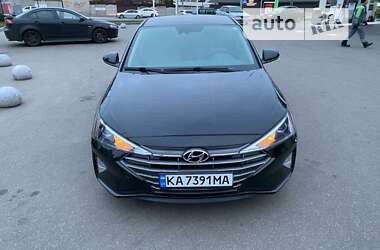 Седан Hyundai Elantra 2020 в Киеве