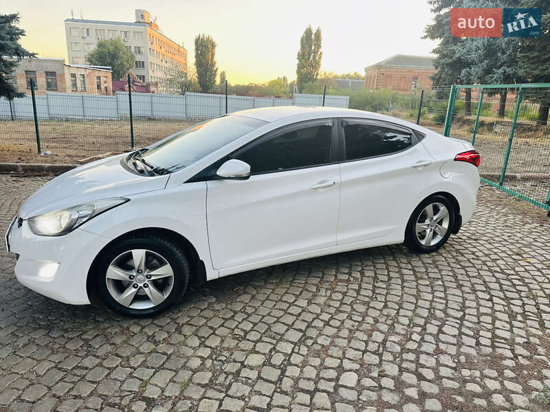 Седан Hyundai Elantra 2012 в Кропивницком