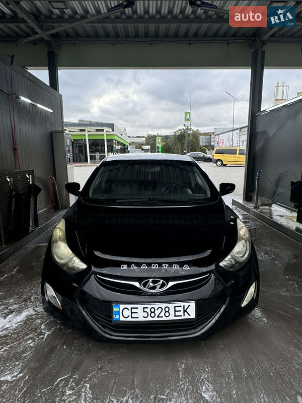 Седан Hyundai Elantra 2011 в Черновцах