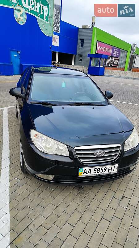 Седан Hyundai Elantra 2008 в Киеве