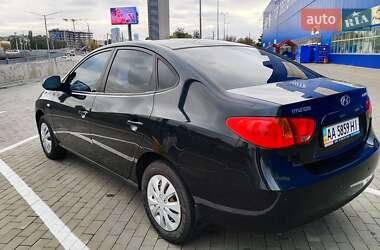 Седан Hyundai Elantra 2008 в 