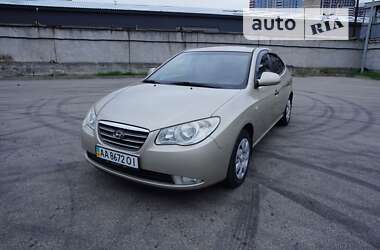 Седан Hyundai Elantra 2007 в Киеве