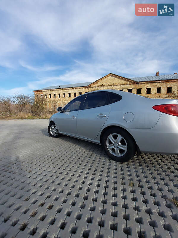 Седан Hyundai Elantra 2007 в Тульчине