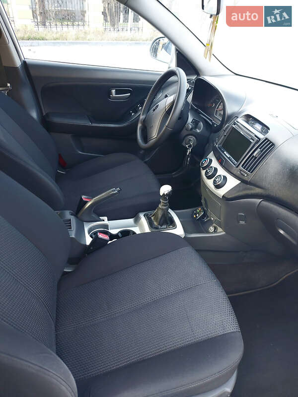 Седан Hyundai Elantra 2007 в Тульчине