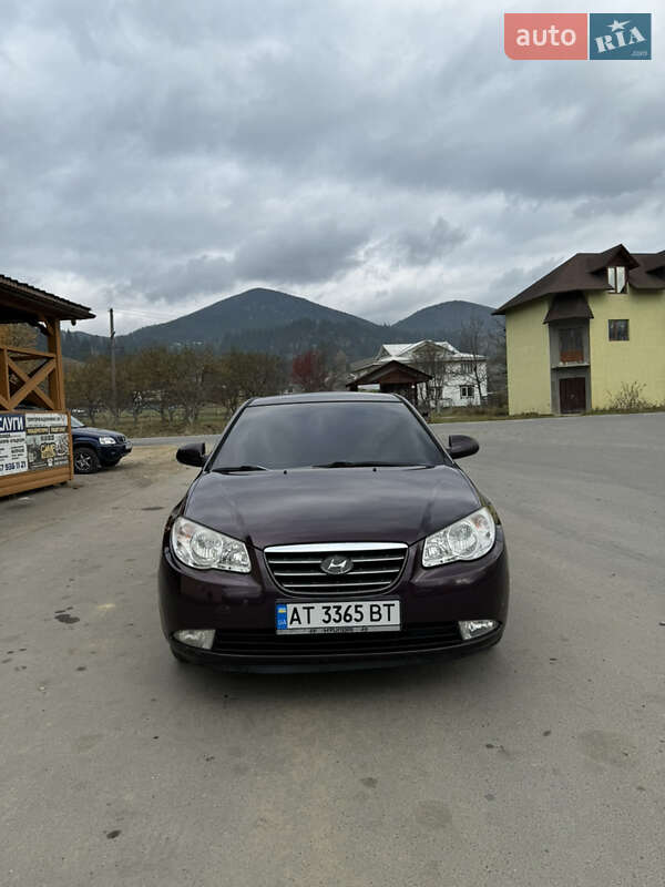 Седан Hyundai Elantra 2008 в Верховине