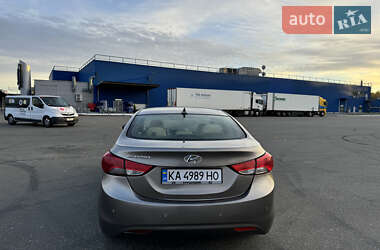 Седан Hyundai Elantra 2013 в Києві