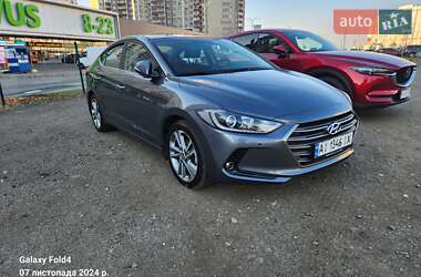 Седан Hyundai Elantra 2018 в Києві