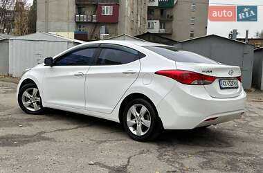 Седан Hyundai Elantra 2013 в Харькове