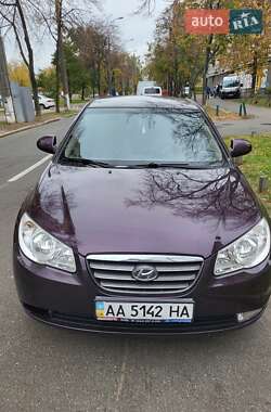 Седан Hyundai Elantra 2008 в Києві