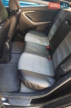 Седан Hyundai Elantra 2013 в 