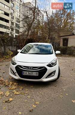 Хетчбек Hyundai Elantra 2014 в Києві