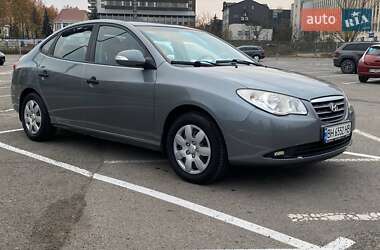 Седан Hyundai Elantra 2010 в Івано-Франківську