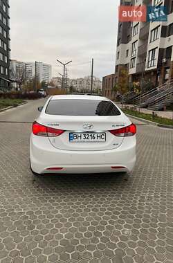 Седан Hyundai Elantra 2012 в Одессе