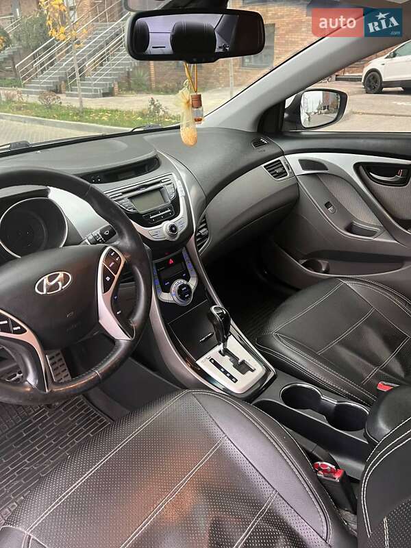 Седан Hyundai Elantra 2012 в Одесі