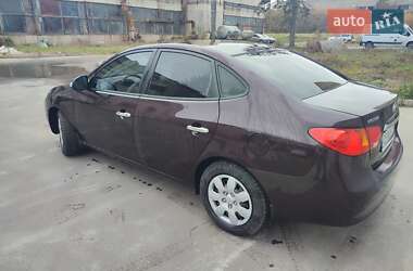 Седан Hyundai Elantra 2010 в 