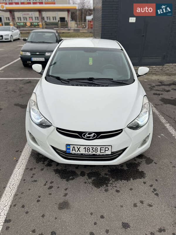 Седан Hyundai Elantra 2012 в Харькове