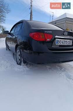 Седан Hyundai Elantra 2010 в Тернополе