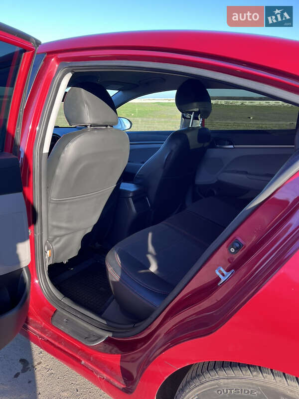 Седан Hyundai Elantra 2017 в Ізмаїлі