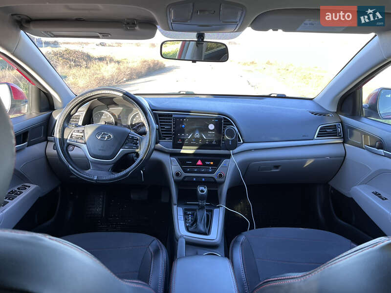 Седан Hyundai Elantra 2017 в Ізмаїлі
