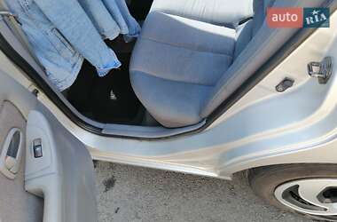 Седан Hyundai Elantra 2004 в Чернигове