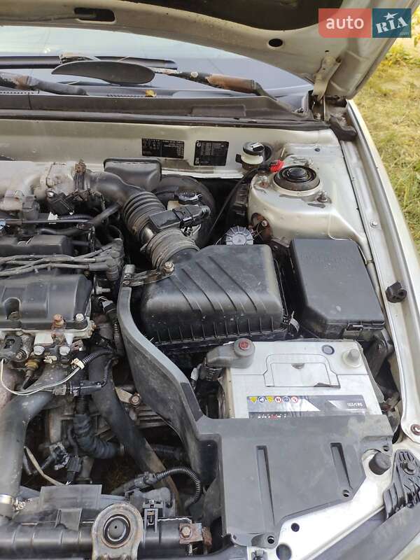 Седан Hyundai Elantra 2004 в Чернигове