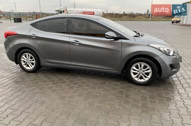 Седан Hyundai Elantra 2012 в Луцке