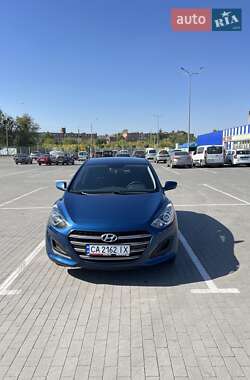 Хетчбек Hyundai Elantra 2015 в Умані