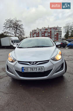 Седан Hyundai Elantra 2014 в Львові