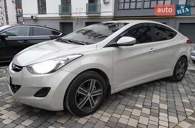 Седан Hyundai Elantra 2011 в Ивано-Франковске