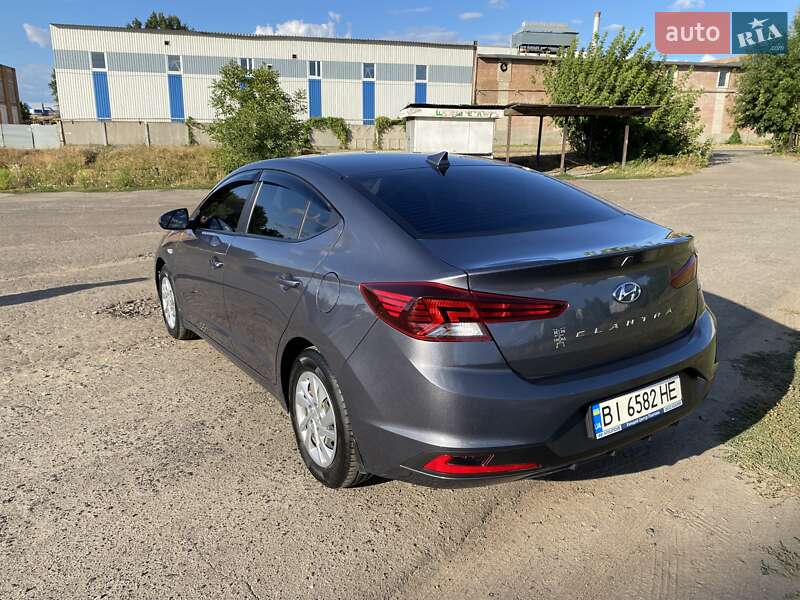Седан Hyundai Elantra 2019 в Полтаві
