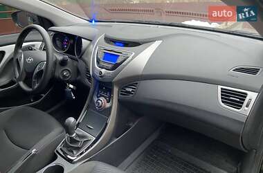 Седан Hyundai Elantra 2013 в Вінниці