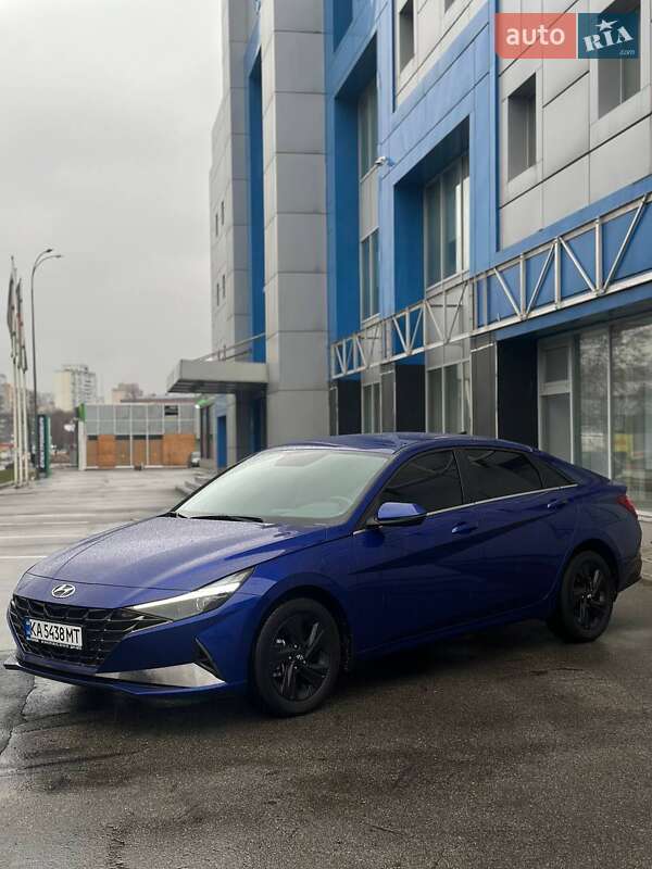 Седан Hyundai Elantra 2022 в Киеве