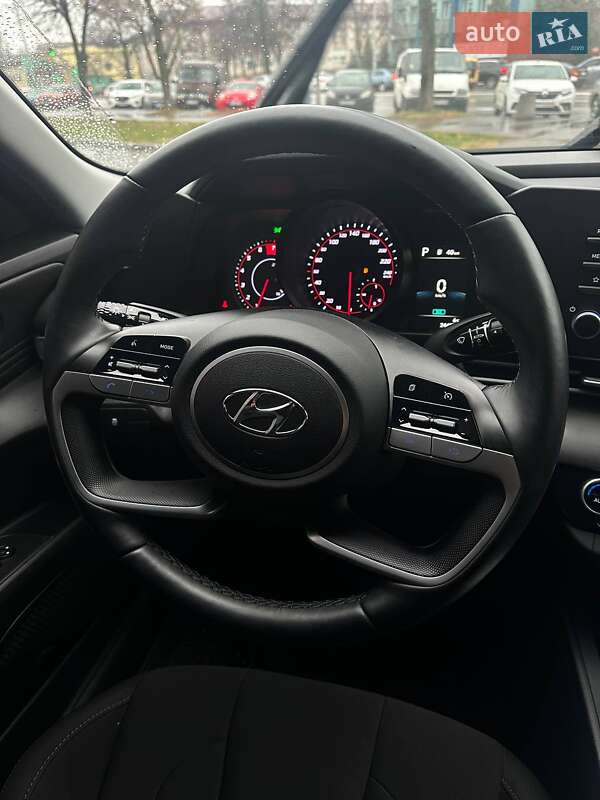 Седан Hyundai Elantra 2022 в Киеве