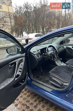 Седан Hyundai Elantra 2012 в Києві