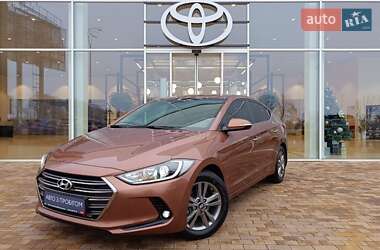 Седан Hyundai Elantra 2018 в Киеве