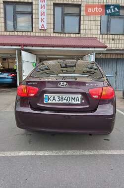 Седан Hyundai Elantra 2008 в Києві