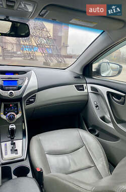 Седан Hyundai Elantra 2012 в Харькове