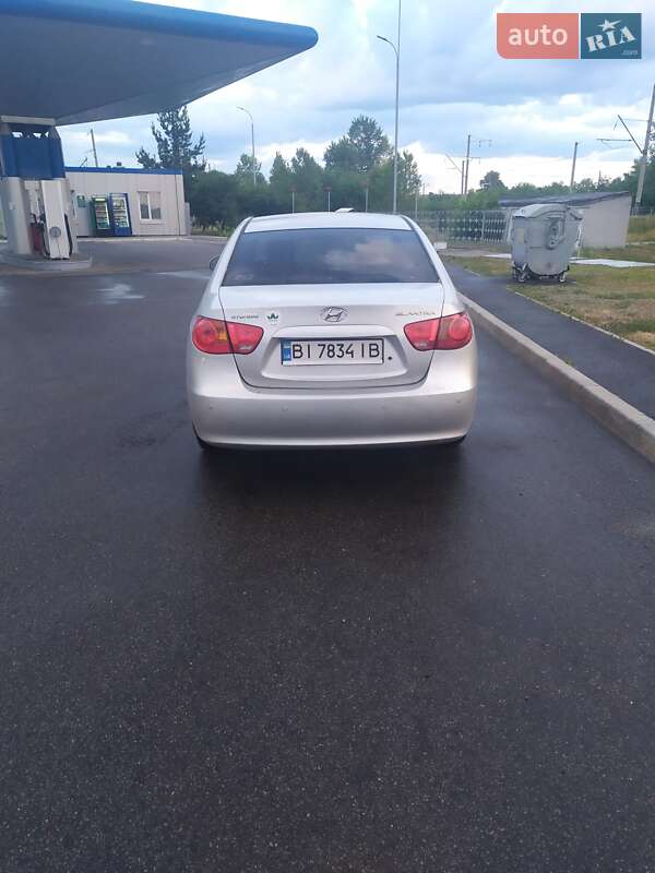 Седан Hyundai Elantra 2007 в Днепре