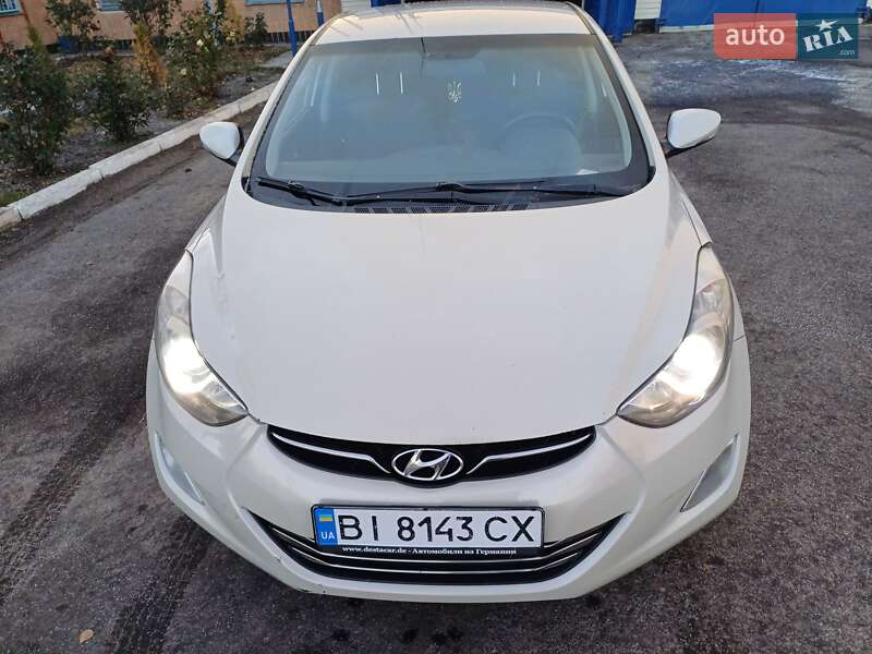 Седан Hyundai Elantra 2012 в Полтаве