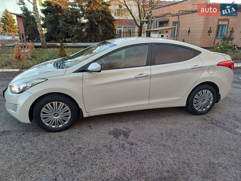 Седан Hyundai Elantra 2012 в Полтаве