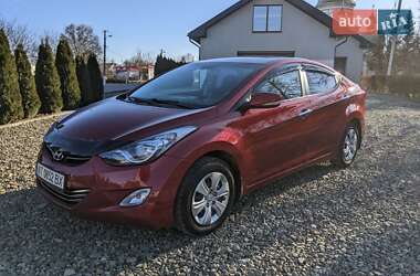 Седан Hyundai Elantra 2011 в Рожнове