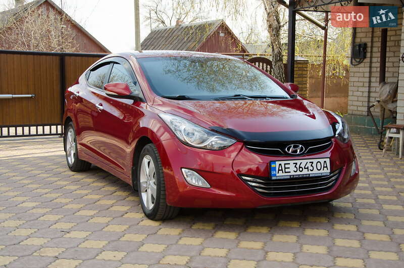 Седан Hyundai Elantra 2013 в Кривом Роге