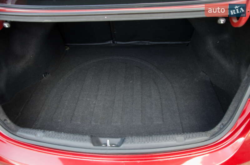 Седан Hyundai Elantra 2013 в Кривом Роге