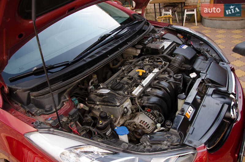 Седан Hyundai Elantra 2013 в Кривом Роге