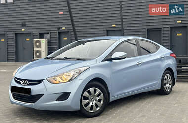 Седан Hyundai Elantra 2012 в Києві