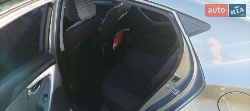Седан Hyundai Elantra 2011 в Ямполі